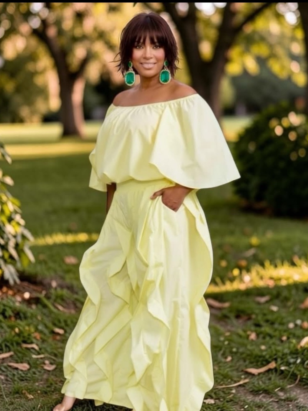 Off-Shoulder Ruffled Pant Set in Pale Yellow